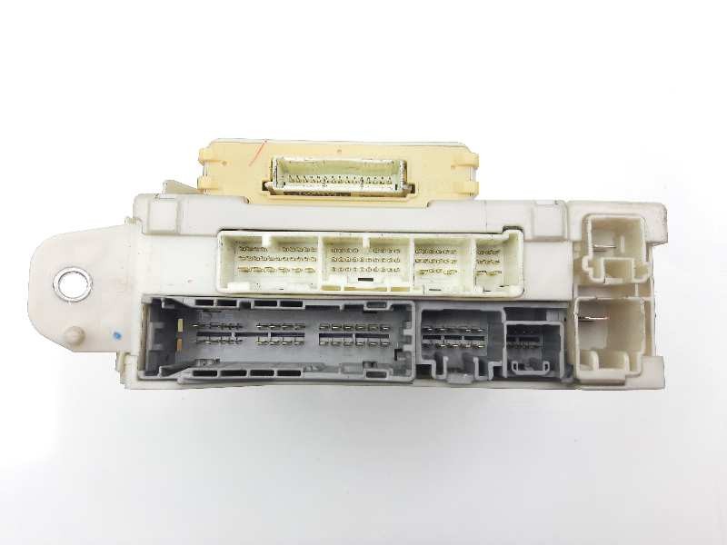Recambio de modulo electronico para lexus is200 (ds2/is2) 220d referencia OEM IAM 8273053020  