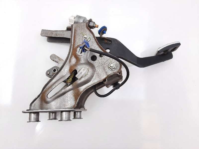 Recambio de pedal freno para lexus is200 (ds2/is2) 220d referencia OEM IAM   