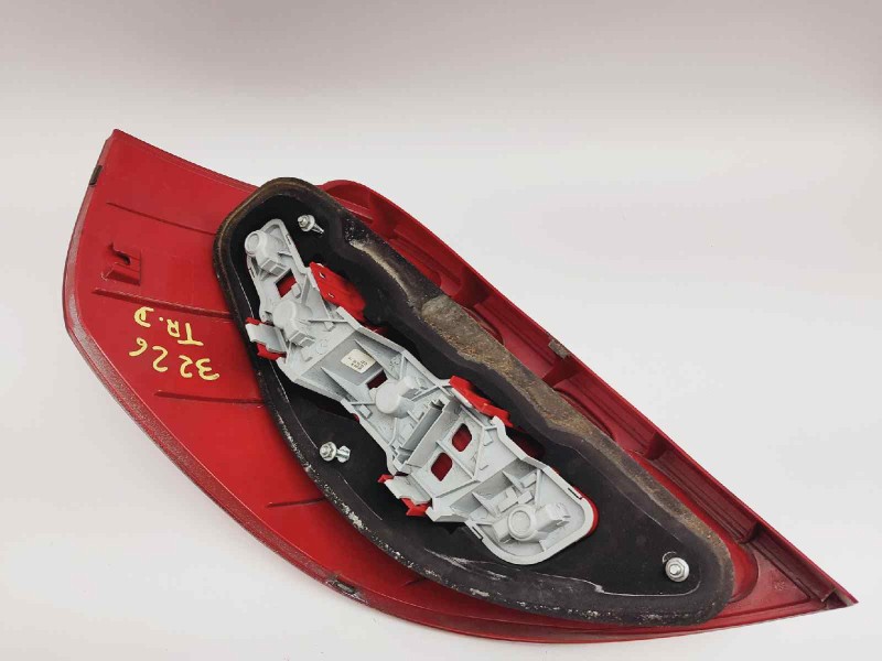 Recambio de piloto trasero derecho para mercedes clase a (w169) a 150 (169.031) referencia OEM IAM 1698200464  