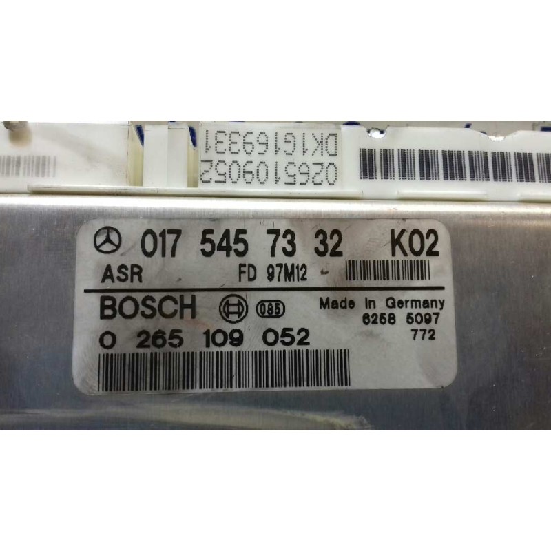 Recambio de centralita asr para mercedes clase e (w210) berlina diesel 2.5td referencia OEM IAM 0175457332 BOSCH 0265109052