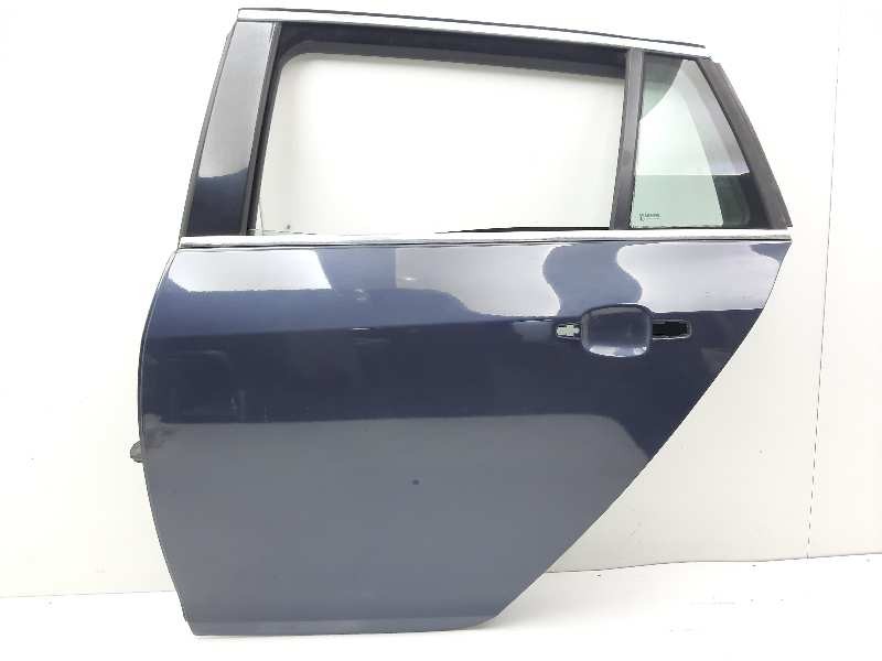 Recambio de puerta trasera izquierda para opel insignia sports tourer edition referencia OEM IAM 124267 128207 