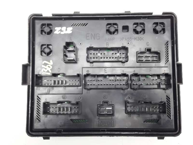 Recambio de caja reles / fusibles para ssangyong rexton rx 270 full referencia OEM IAM Y220EDP 05F03M 