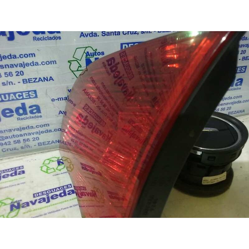 Recambio de piloto trasero central para audi a4 avant (8e) 2.0 tdi quattro (dpf) referencia OEM IAM 8E9945094 PILOTO TRASERO CEN