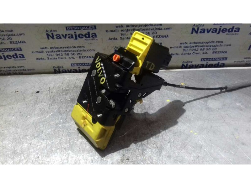 Recambio de cerradura puerta trasera derecha para volvo xc70 referencia OEM IAM 30663050 VALEO 