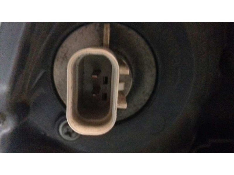 Recambio de faro izquierdo para kia rio ls berlina (5-ptas.) referencia OEM IAM   