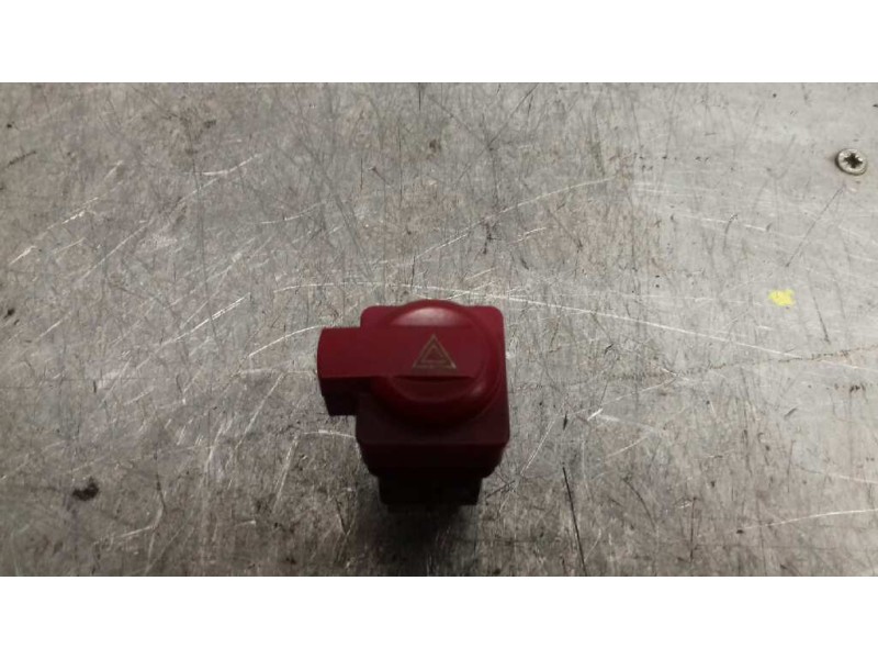 Recambio de warning para citroen c4 berlina vtr plus referencia OEM IAM 96480877KR JK 1087
