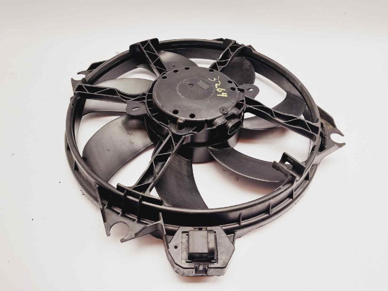 Recambio de electroventilador para renault megane iii sport tourer expression referencia OEM IAM 100028205 M135493 
