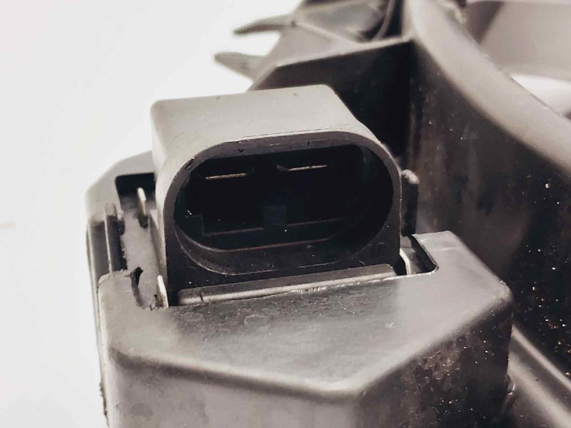 Recambio de electroventilador para renault megane iii sport tourer expression referencia OEM IAM 100028205 M135493 