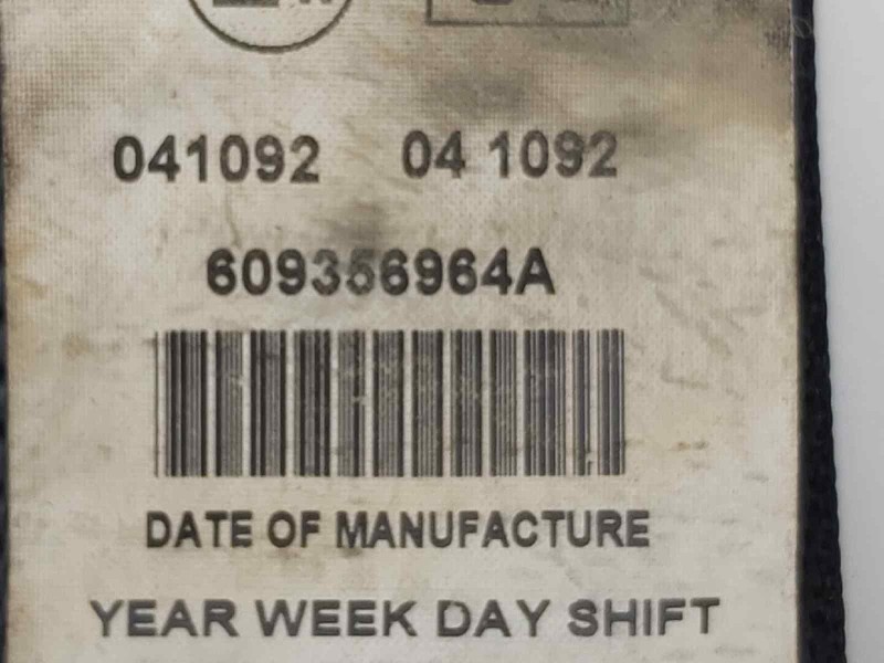 Recambio de cinturon seguridad trasero central para jeep compass limited referencia OEM IAM 609356964A 605460300B 