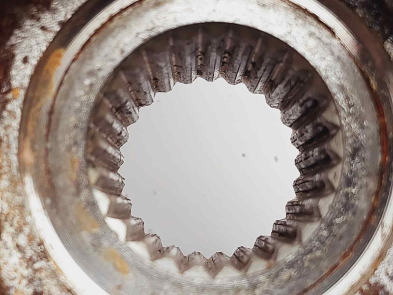 Recambio de mangueta delantera izquierda para renault megane iii sport tourer expression referencia OEM IAM 400150083R  