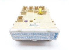 Recambio de caja reles / fusibles para toyota auris active referencia OEM IAM 8273012X80A 63583367 