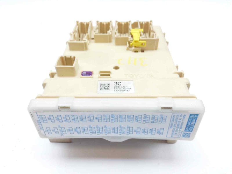 Recambio de caja reles / fusibles para toyota auris active referencia OEM IAM 8273012X80A 63583367 