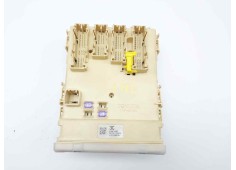 Recambio de caja reles / fusibles para toyota auris active referencia OEM IAM 8273012X80A 63583367  2