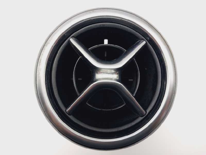 Recambio de rejilla aireadora para mercedes-benz clase b (w246) b 180 cdi (246.212) referencia OEM IAM A2468304100  