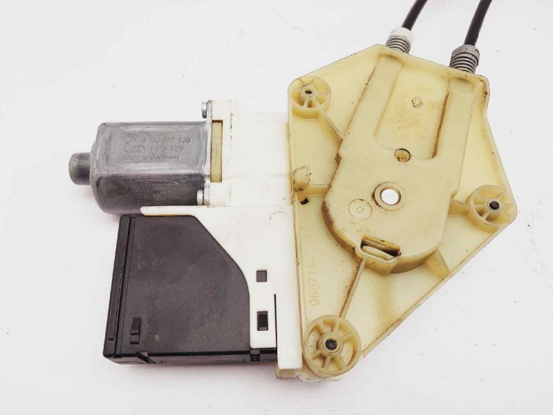 Recambio de elevalunas trasero izquierdo para renault megane iii sport tourer expression referencia OEM IAM 827210008R  