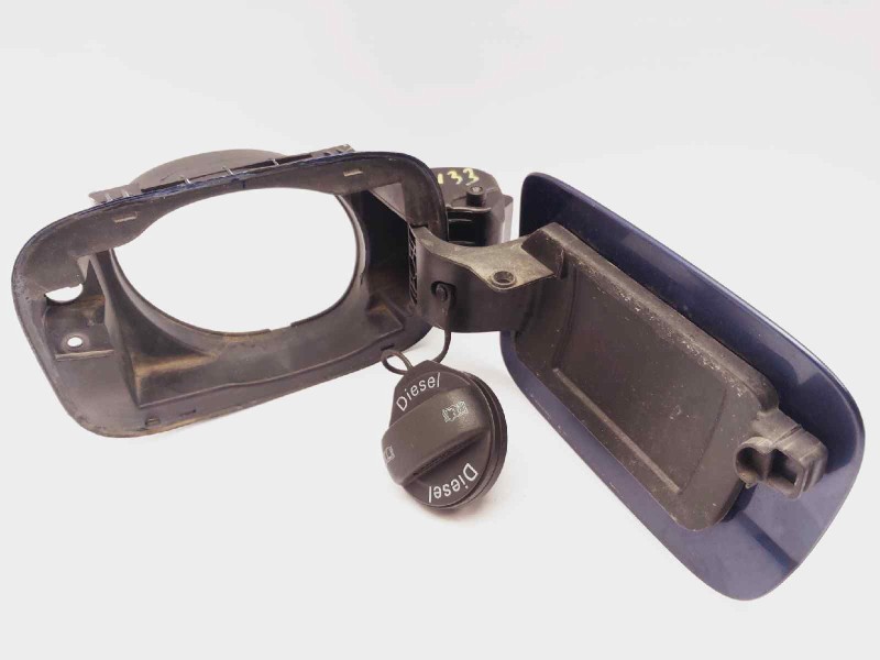 Recambio de tapa exterior combustible para audi a4 ber. (b8) básico referencia OEM IAM 8K0809999  