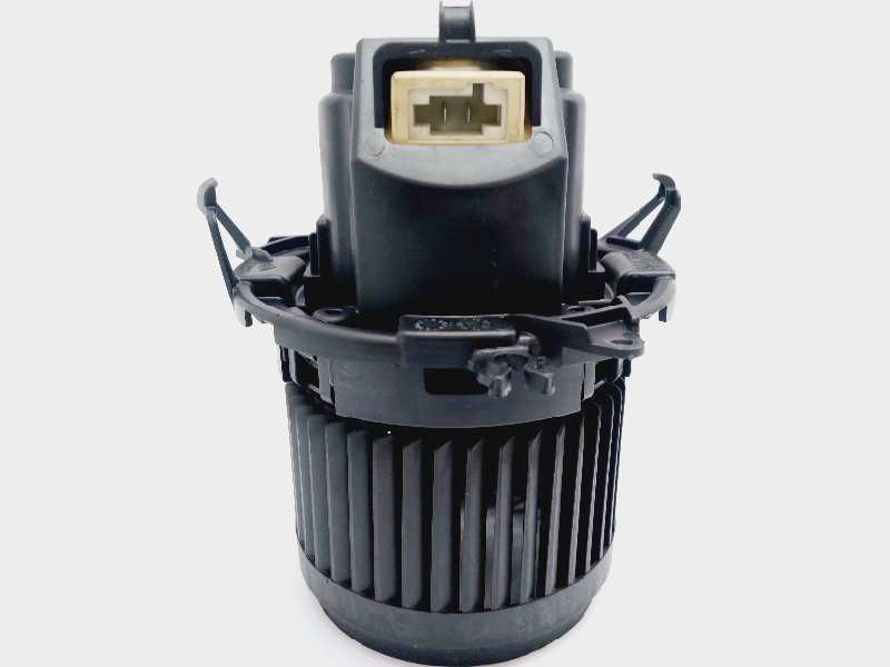 Recambio de motor calefaccion para renault clio iv expression referencia OEM IAM 5P3730000 272101170R 