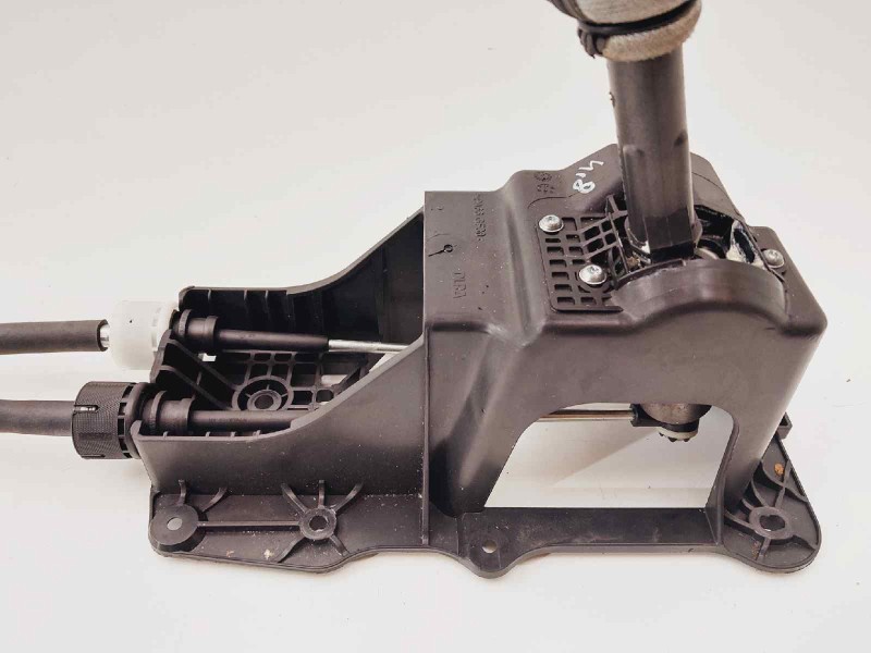 Recambio de palanca cambio para renault megane iii sport tourer expression referencia OEM IAM 8201062921A  