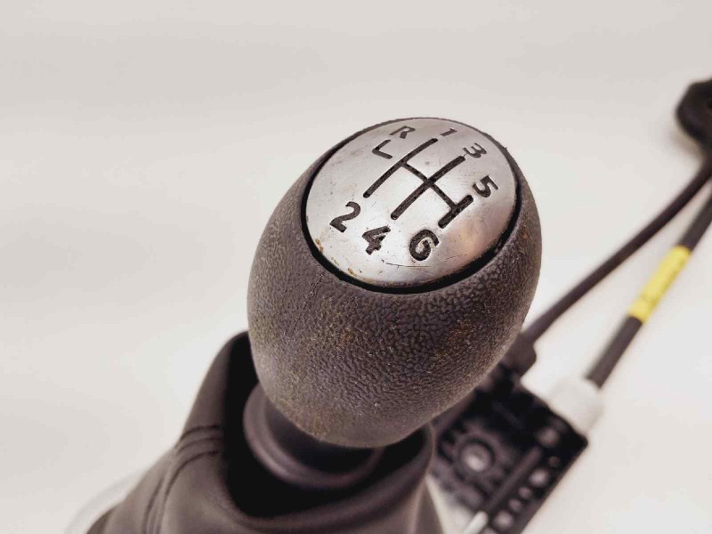 Recambio de palanca cambio para renault megane iii sport tourer expression referencia OEM IAM 8201062921A  