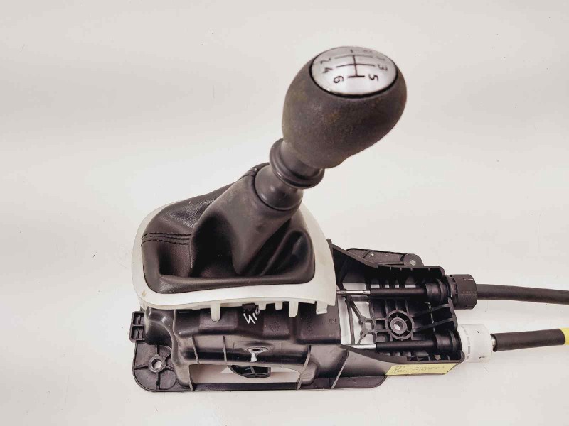 Recambio de palanca cambio para renault megane iii sport tourer expression referencia OEM IAM 8201062921A  