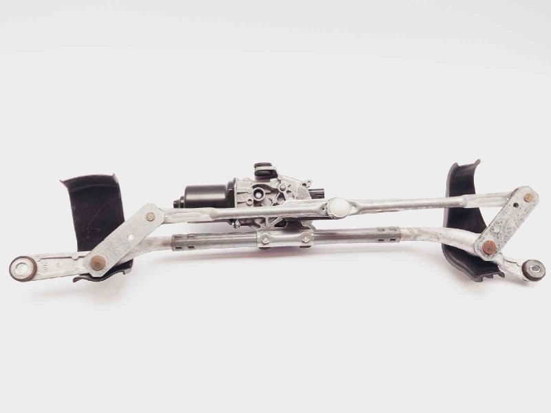 Recambio de motor limpia delantero para mazda 3 lim. () sports-line referencia OEM IAM BHS26737X  