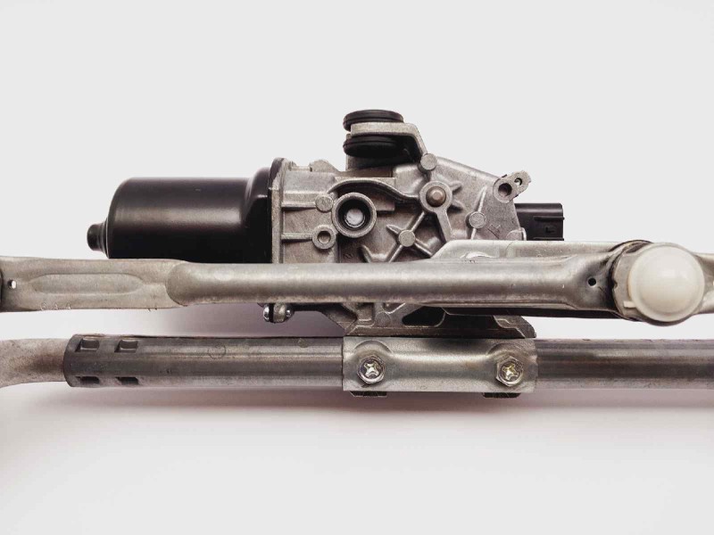 Recambio de motor limpia delantero para mazda 3 lim. () sports-line referencia OEM IAM BHS26737X  