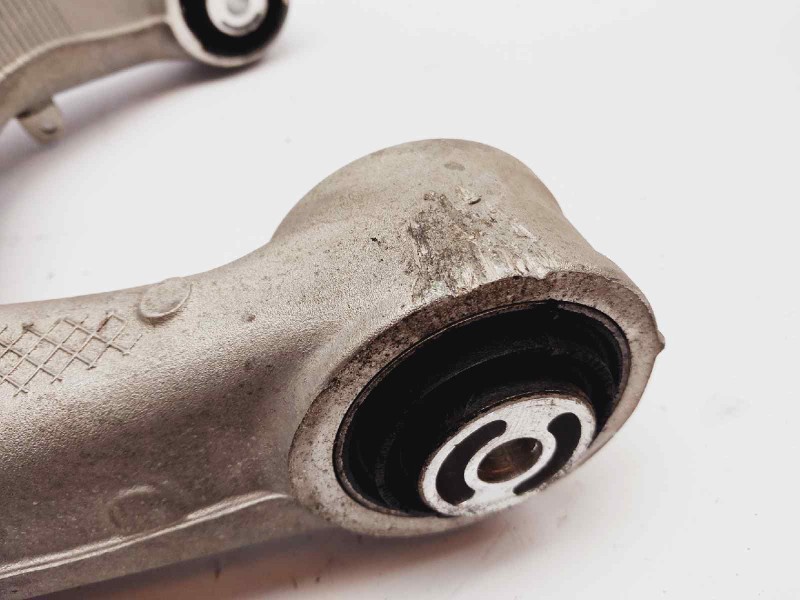 Recambio de brazo suspension inferior trasero izquierdo para bmw serie 5 lim. (f10) 520d referencia OEM IAM 33326865900  