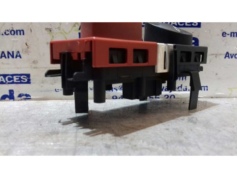 Recambio de warning para renault megane ii berlina 3p referencia OEM IAM 8200095493  