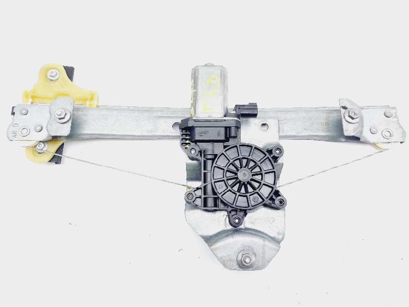 Recambio de elevalunas trasero derecho para renault clio iv expression referencia OEM IAM 827008880R  