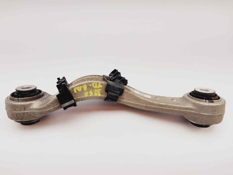Recambio de brazo suspension superior trasero derecho para bmw serie 5 lim. (f10) 520d referencia OEM IAM 33326782135 3326782135