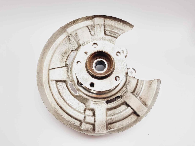 Recambio de mangueta trasera derecha para bmw serie 5 lim. (f10) 520d referencia OEM IAM 33326793770  