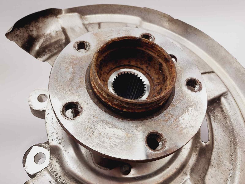 Recambio de mangueta trasera izquierda para bmw serie 5 lim. (f10) 520d referencia OEM IAM 33326793769  