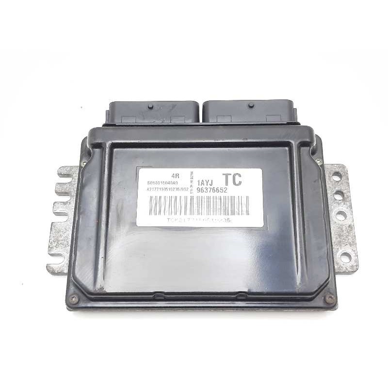 Recambio de centralita motor uce para chevrolet kalos 1.2 se referencia OEM IAM 96376652 8010016040A9 