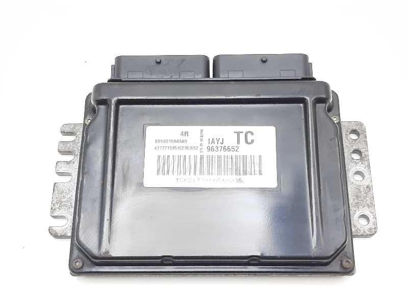 Recambio de centralita motor uce para chevrolet kalos 1.2 se referencia OEM IAM 96376652 8010016040A9 