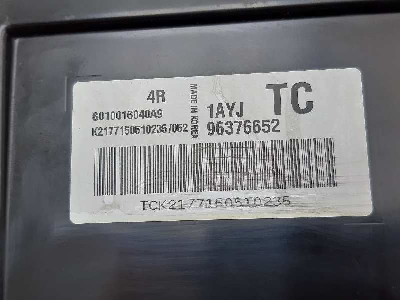Recambio de centralita motor uce para chevrolet kalos 1.2 se referencia OEM IAM 96376652 8010016040A9 