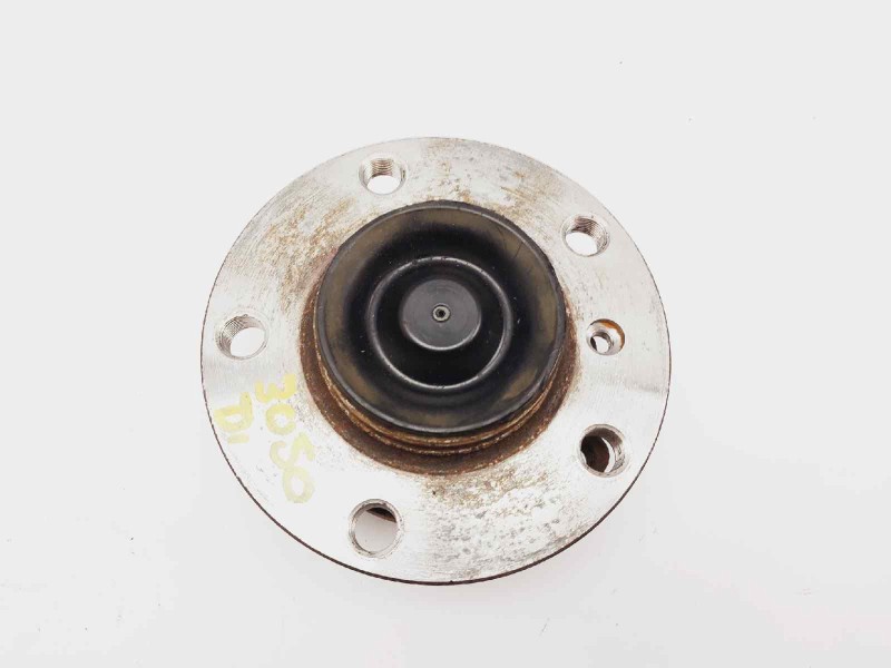 Recambio de buje para bmw serie 5 lim. (f10) 520d referencia OEM IAM 686847901 6868479 