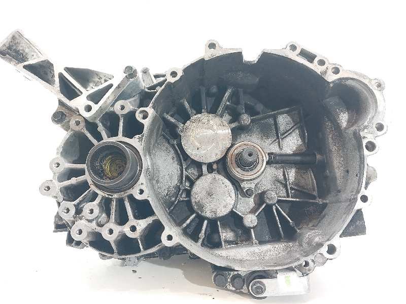 Recambio de caja cambios para volvo xc70 d5 awd momentum (136kw) referencia OEM IAM 566R7002BB  