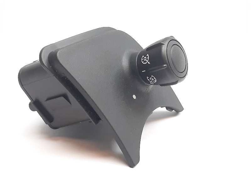 Recambio de mando volante para renault scenic ii dynamique referencia OEM IAM 8200206738  