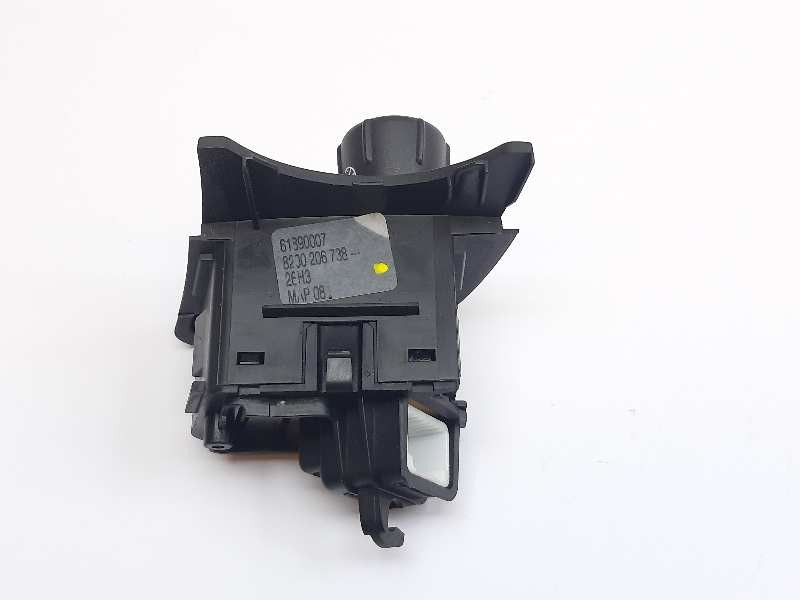 Recambio de mando volante para renault scenic ii dynamique referencia OEM IAM 8200206738  