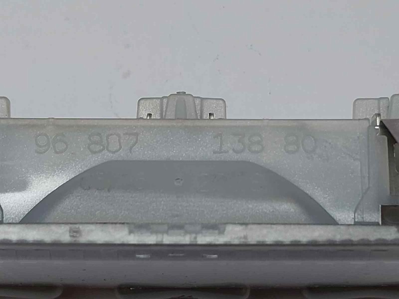 Recambio de luz interior para citroen c-elysée seduction referencia OEM IAM 9680713880  