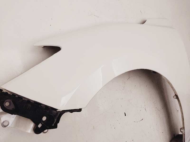 Recambio de aleta delantera izquierda para mazda 3 lim. () sports-line referencia OEM IAM B45A52211B  