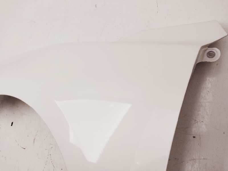 Recambio de aleta delantera izquierda para mazda 3 lim. () sports-line referencia OEM IAM B45A52211B  