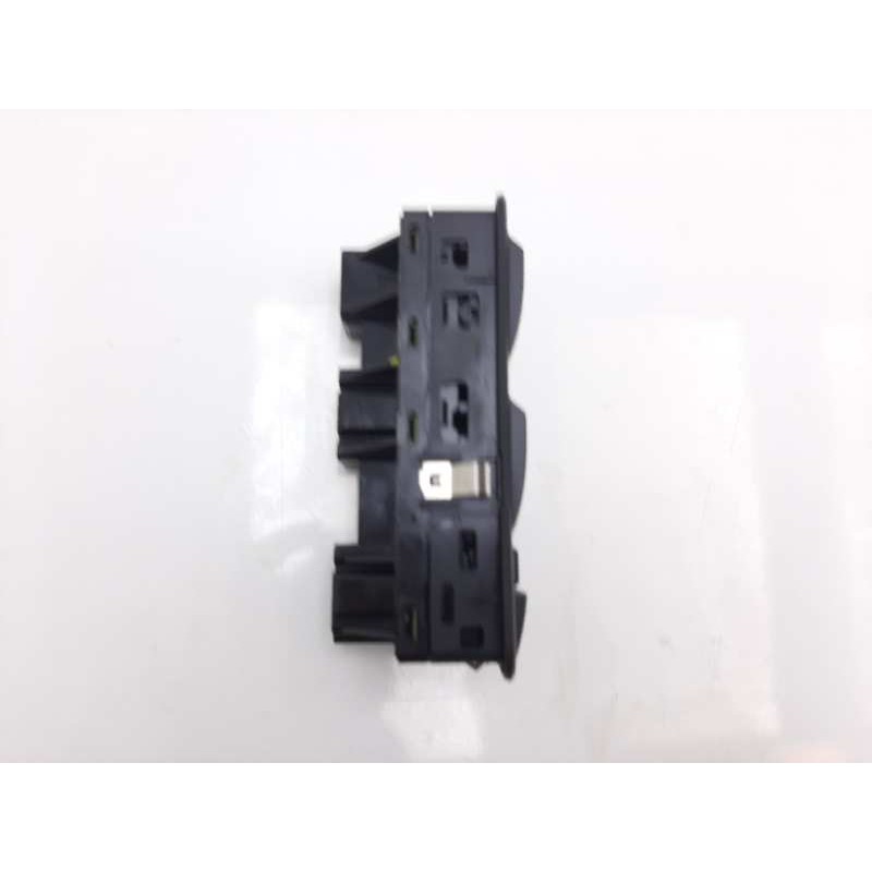 Recambio de mando elevalunas delantero izquierdo para land rover range rover sport v6 td se referencia OEM IAM YUD501020PVJ  