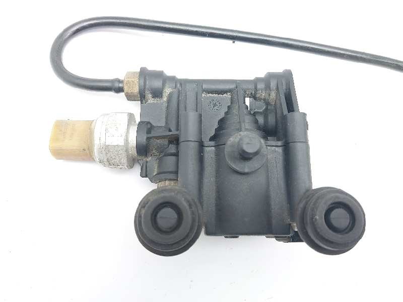 Recambio de valvula aire adicional para land rover range rover sport v8 td hse referencia OEM IAM RVH000046  