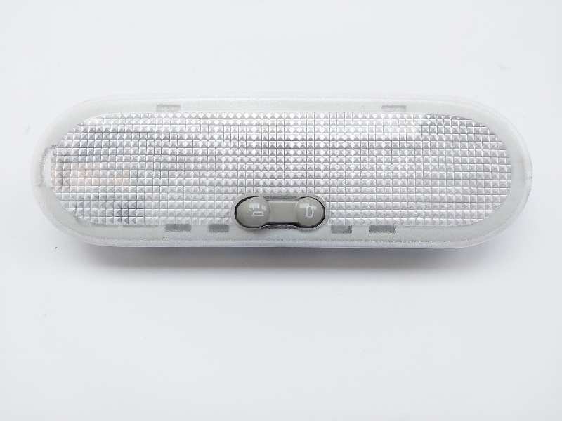 Recambio de luz interior para dacia lodgy referencia OEM IAM 8200074362  