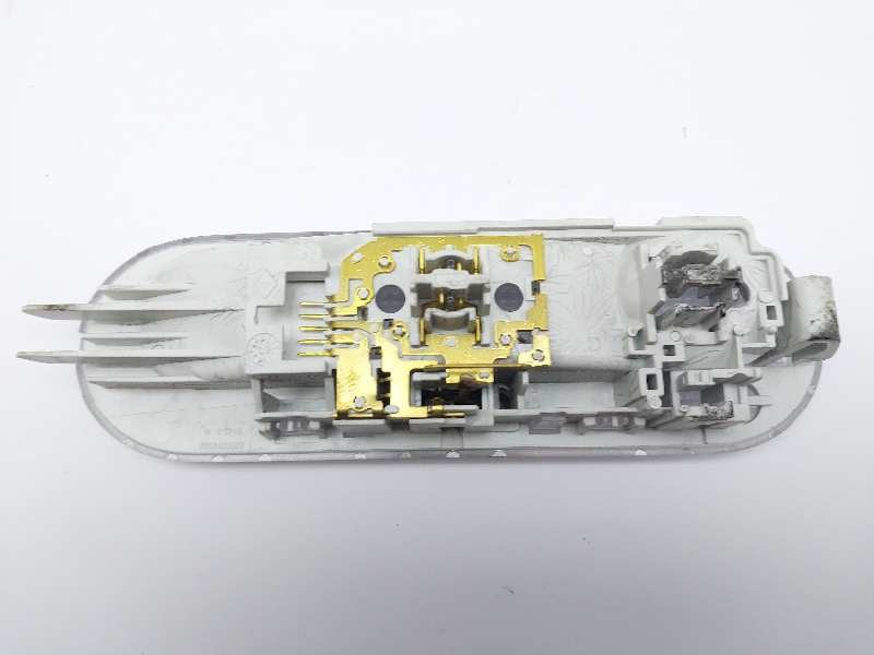Recambio de luz interior para dacia lodgy referencia OEM IAM 8200074362  