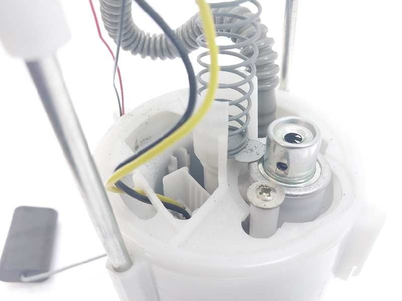 Recambio de bomba combustible para dacia lodgy referencia OEM IAM 172025758R  