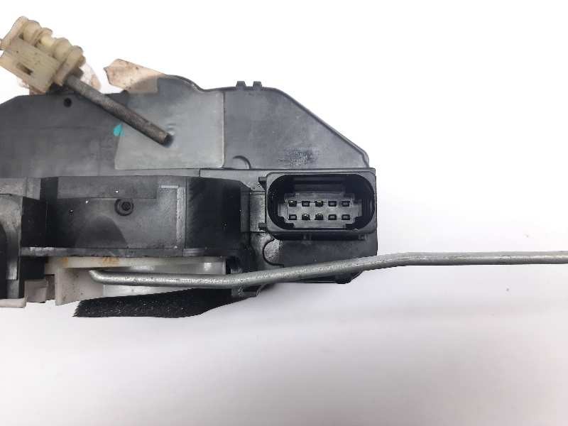 Recambio de cerradura puerta delantera derecha para chevrolet cruze lt referencia OEM IAM 13578277  