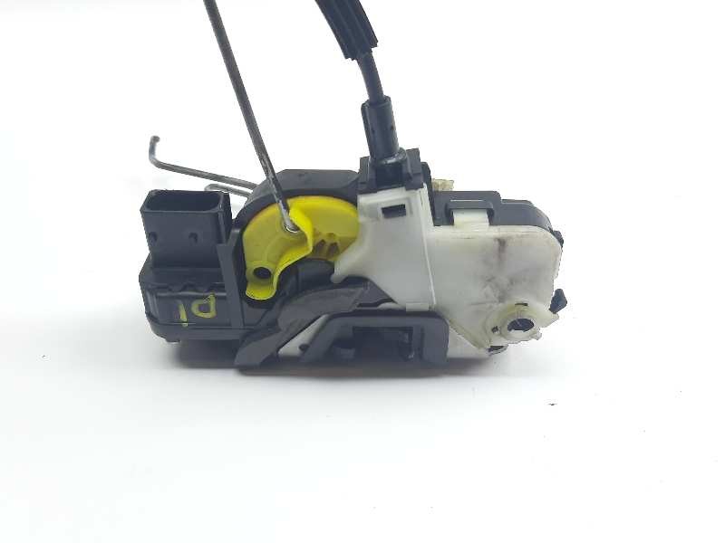 Recambio de cerradura puerta delantera izquierda para chevrolet cruze lt referencia OEM IAM 13578276  