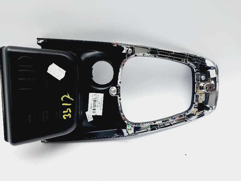 Recambio de moldura para nissan pulsar (c13) tekna referencia OEM IAM 969343ZL1A 969S93ZL1A 